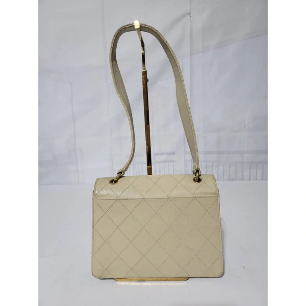 Authentic CHANEL Vintage Caviar Beige Flap Bag Beige Cream 24k Gold